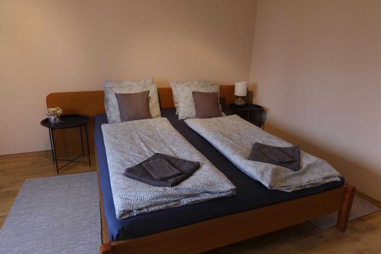 Kajari Apartmanhaz Balatonfőkajár Bagian luar foto