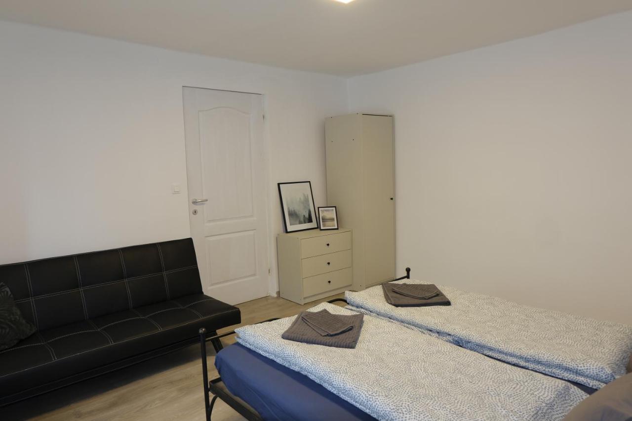 Kajari Apartmanhaz Balatonfőkajár Bagian luar foto